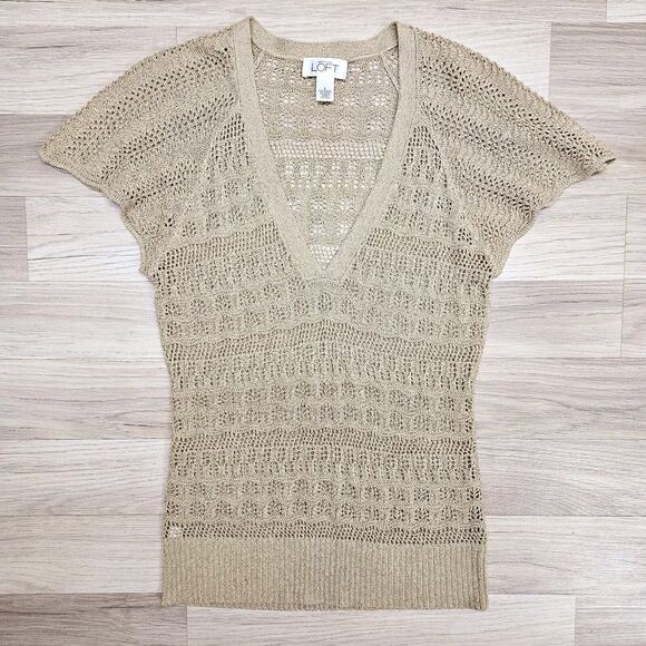 Ann Taylor LOFT Womens Tan Open Crochet V-neckline Blouse Flutter Sleeves Small - Picture 1 of 8